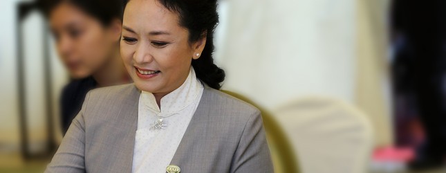 Der Peng Liyuan Stil – Wie Chinas First Lady die Weltbühne betritt und Modetrends setzt
